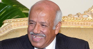 وزير العدل الأسبق يغادر دار القضاء بعد تأجيل طلب رد المستشار شيرين فهمى
