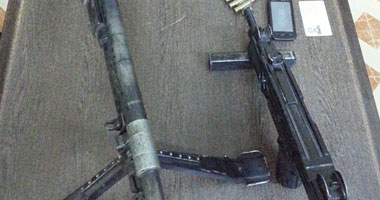 بالصور.. ضبط مدفع جرينوف وبندقية آلية بحوزة مقاول وعامل بـ"طهطا"