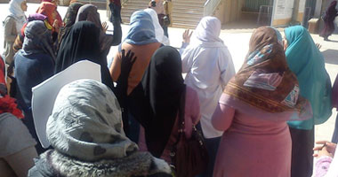 طالبات الإخوان يتظاهرن داخل مدينة الأزهر الجامعية 