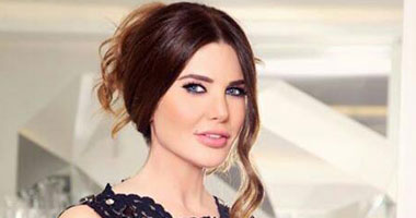 رامى عياش وزوجته ضيفا منى أبو حمزة فى أولى حلقات "حديث البلد" فى2014