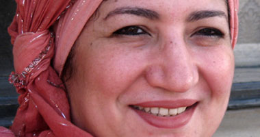 التشكيلية أمل نصر تشارك ببحث عن الفنون الإسلامية المعاصرة بالكويت
