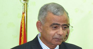 محافظ السويس: يطالب بتجهيز مقرات الاستفتاء نهاية الشهر الجارى