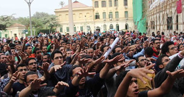"هندسة القاهرة" تمنع الصحفيين من تغطية اعتصام الطلاب