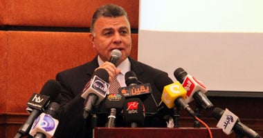 وزير الاستثمار يستقبل وفدا من الفنانين