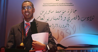 "الموت ضاحكًا" قصة جديدة لشريف عبد المجيد من مجموعة "صولو الخليفة"