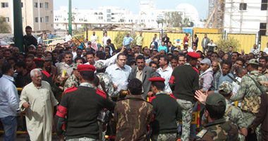 القوات المسلحة تناقش آفاق النمو الاقتصادى والثورة