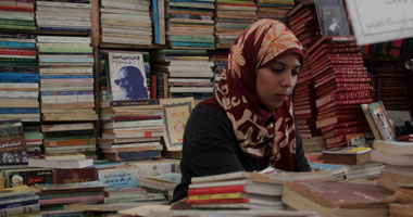 "حديث النسور" يفوز بجائزة الأدب السياسى بمعرض الكتاب