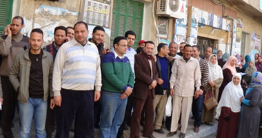 استمرار إضراب عمال "سجاد المحلة" لعدم صرف رواتبهم