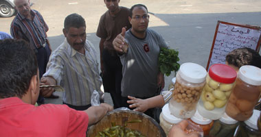 7 أضرار لشرب  مية الطرشى.. أهمها الإصابة بالبواسير والتهابات اللوزتين