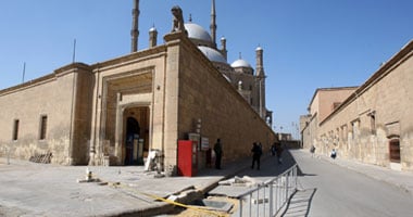 حبس سارق مقبرة محمد على والبحث عن شريكيه