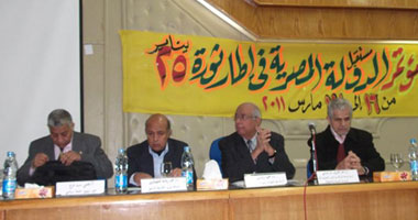 رفاعة الطهطاوى: النظام السابق لم يسقط ولابد من دستور جديد