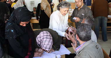 أيمن خيرى عبد الوهاب يكتب: من بره البرواز