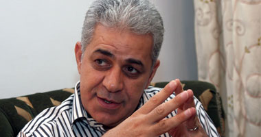 "صباحى" يؤدى صلاة الجمعة بإمبابة 