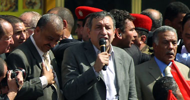 إغماءات بين المتظاهرين بسبب التدافع على خطاب "شرف" فى "التحرير"