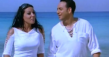 الخميس "بحبك وأنا كمان" على روتانا سينما 