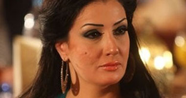 غادة عبد الرازق تعود من دبى اليوم لاستئناف نشاطها الفنى