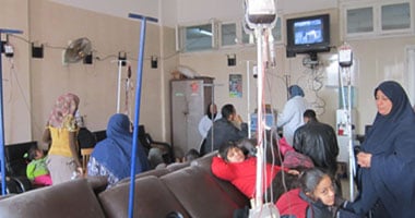 مرضى "أنيميا البحر المتوسط" بالشرقية ينقلون دماء ملوثة بالفيروسات.. كل 3 أطفال يشتركون فى كيس دم واحد.. القضاء على المرض يستلزم استيراد أجهزة زراعة النخاع بـ10 ملايين جنيه