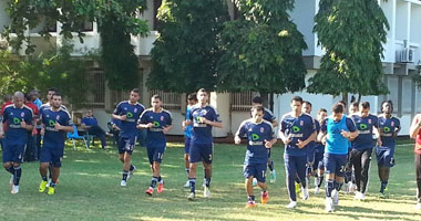 الأهلى يتدرب على الملعب الفرعى لاستاد "رادس" استعدادًا لبطل ليبيا