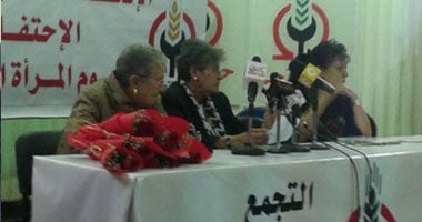 عمال "التجمع" تعلن تضامنها مع "الكوك" والحديد والصلب فى إضرابهم
