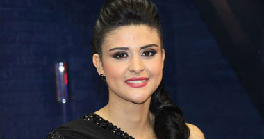 سلمى رشيد تصل القاهرة وتبدأ التجهيز لألبومها الأول