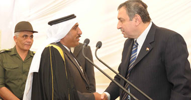 شرف يلتقى مشايخ سيناء فى أولى زياراته خارج القاهرة 