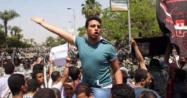 تظاهر أهالى مرسى علم اعتراضاً على تحرير محاضر ضدهم 