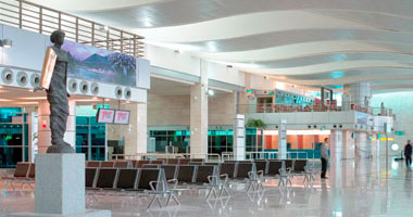 رئيسة الجامعة الأمريكية بالقاهرة تطير إلى نيويورك