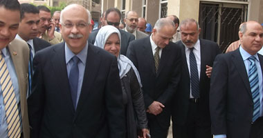 وزيرا الصحة والطيران يفتتحان معرضا للتجهيزات الطبية