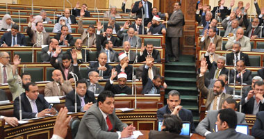 "الموازنة العامة" تجدد الجدل حول صلاحيات الشورى.. نواب: المجلس يمتلك الحق فى مناقشتها بعد نقل سلطة التشريع إليه.. والمعارضون: الدستور قصرها على مجلس النواب فقط.. وبطيخ: الشورى يعدها والبرلمان يراجعها