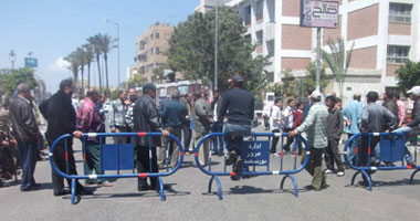 عمال الصرف الصحى ببورسعيد يهددون بغلق المحطات