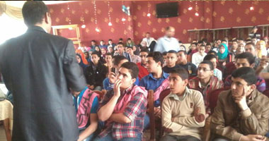 بالصور.. محاضرات بـ"تعليم الغربية" لطلاب الثانوية والإعدادية