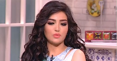 بالفيديو.. ملكة جمال الشرق الأوسط لـ"ست الحسن":حلم التمثيل سبب قدومى لمصر