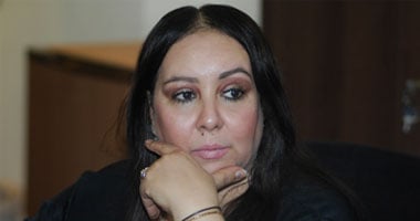 هناء عطية تتهم بلال فضل بتخريب السينما المصرية