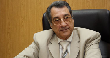 "الصحة" تطلب خفض أسعار الدواء المحلى 50%.. و"القابضة للأدوية" ترفض 