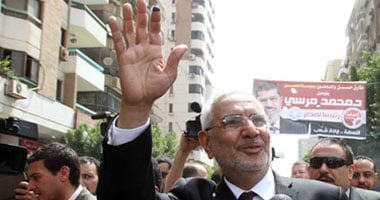 أبو الفتوح وموسى فى الصفوف وأمام الصناديق