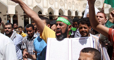 خطيب الأزهر يطالب بعدم الاستماع للشائعات لأنها تهدم الأمم