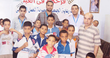 "المصرية للعمل التطوعى" بأسيوط تطلق حملة "فرحهم فى العيد 2013"