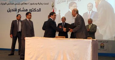 قنديل: مشروع القناة ملك للمصريين وما يتردد عن التوقيع لدول بعينها وهم