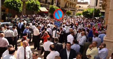  وقفة احتجاجية بالإسماعيلية ضد وكيل وزارة التموين