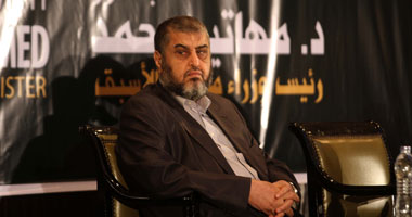 بالصور.. "الشاطر" يصل مؤتمر "تجارب النهضة" بحضور ماهتير محمد