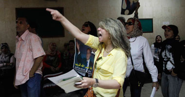 تظاهر مؤيدى مبارك أمام مجلس الدولة فى نظر دعوة رفع اسمه