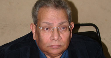 ماذا تعرف عن أسامة أنور عكاشة قبل الشهد والدموع