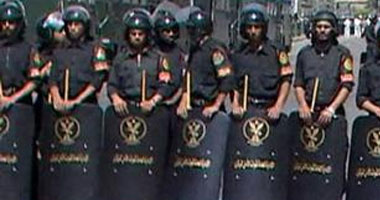 رأس التين تتحول لثكنة عسكرية لإخلاء عقار
