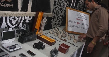 بالصور.. معرض لمسروقات 14 فيلا بأكتوبر