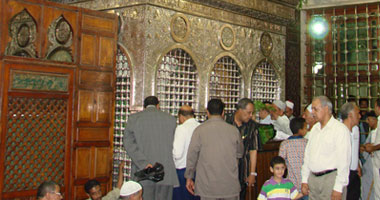 مشادات حول توزيع الطعام فى الاحتفال بمولد السيدة زينب