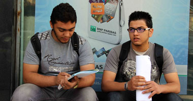 3 طلاب بدمياط يحاولون الاعتداء على زميلهم لرفض مساعدتهم على الغش