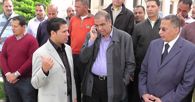 مصرع 4 أشخاص غرقا إثر سقوط سيارتهم فى الرياح البحيرى