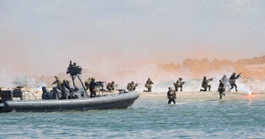 الإفراج عن 16 صياداً من المحتجزين فى واقعة لانش البحرية بدمياط