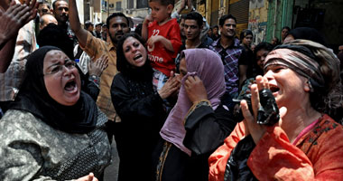 العاملين بالنفايات الطبية بالقليوبية يظاهرون للمطالبة بتحسين الأجور 