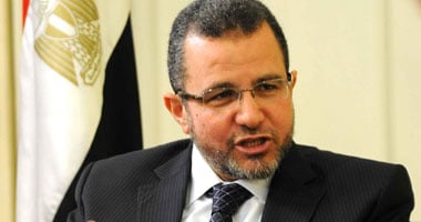 قنديل ينقل أعماله اليوم لهيئة الاستثمار تجنبا لتصاعد الاحتجاجات